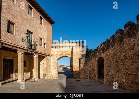 Gate in the walls of Burgo de Osma, Soria, Spain Stock Photo