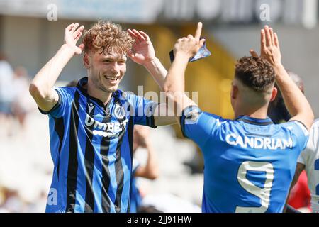 Anderlecht's Kristoffer Olsson and Club's Noa Lang fight for the ball  during a soccer match between RSC Anderlecht and Club Brugge KV, Sunday 03  Octob Stock Photo - Alamy