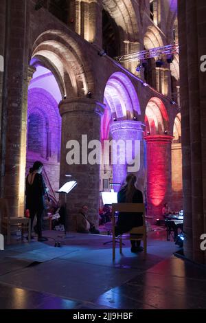 dh St Magnus Festival KIRKWALL ORKNEY Performance inside cathedral interior concert audience scotland music festivals Stock Photo