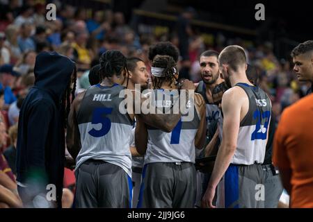 Edmonton, Alberta, Canada. 23rd July, 2022. The Guelph Nighthawks in action during a regular season Cebl match up where the Edmonton Stingers hosted the Guelph Nighthawks at Edmonton Expo Centre in Edmonton, Alberta. (Credit Image: © Matthew Helfrich/ZUMA Press Wire) Stock Photo