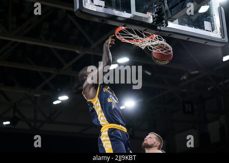Edmonton, Alberta, Canada. 23rd July, 2022. TRAHSON BURRELL (12) of the Edmonton Stingers dunks the ball during a regular season Cebl match up where the Edmonton Stingers hosted the Guelph Nighthawks at Edmonton Expo Centre in Edmonton, Alberta. (Credit Image: © Matthew Helfrich/ZUMA Press Wire) Stock Photo