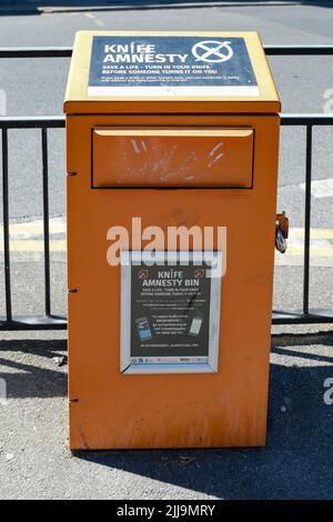 Knife Amnesty bin outside train station, Broadstairs, Kent, England, UK Stock Photo
