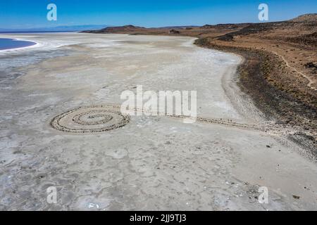 Promontory, Utah - The Spiral Jetty, an earthwork sculpture created by Robert Smithson in 1970 in Great Salt Lake. The sculpture was underwater for 30 Stock Photo