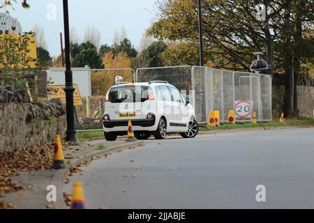 Vehicles coming and going at Gwrych Castle in Abergele, Wales the location dor ITV's 2021 'I'm A Celebrity...Get Me Out Of Here' Featuring: Atmosphere Where: Abergele, United Kingdom When: 20 Nov 2021 Credit: WENN.com Stock Photo