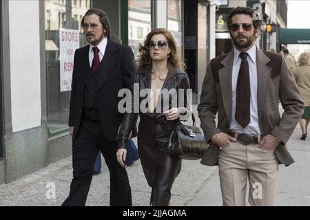 CHRISTIAN BALE, AMY ADAMS, BRADLEY COOPER, AMERICAN HUSTLE, 2013 Stock Photo