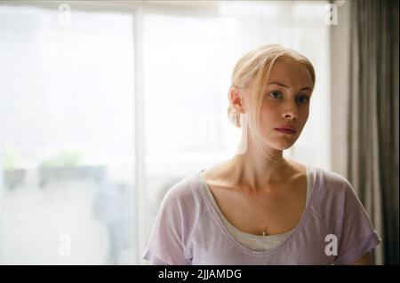 Sarah Gadon scène ennemie