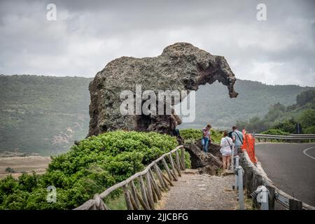 Sardinien Boccia dell Elefante Elefantenfelsen | Sardinia Boccia dell Elefante Elephant rock. Italy Stock Photo
