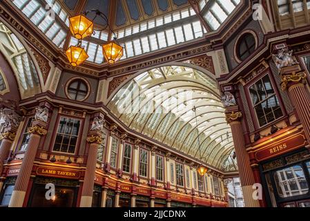 London, UK. 09th July, 2022. Beautiful interior architecture of Leadenhall Market in the City of London, used as Diagon Alley in Harry Potter and the Philosopher's Stone. (Photo by John Wreford/SOPA Images/Sipa USA) Credit: Sipa USA/Alamy Live News Stock Photo