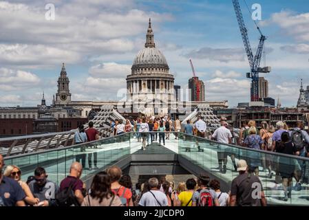 London, UK. 09th July, 2022. London St Pauls and Millennium Bridge, famous London landmarks beside the River Thames and film location for Harry Potter Movie. (Photo by John Wreford/SOPA Images/Sipa USA) Credit: Sipa USA/Alamy Live News Stock Photo