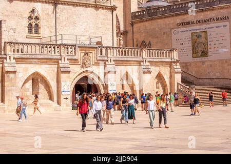 People outside the Cathedral of Saint Mary the virgin in the plaza Maria in the Spanish city of Burgos Spain Stock Photo