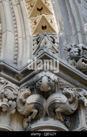 EDINBURGH, SCOTLAND - 12 JULY 2022: Intricately carved details on doorway of St Mary's Episcopal Cathedral, or the Church of St Mary the Virgin. Stock Photo