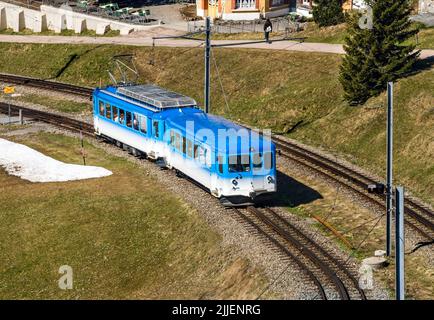 Rigi train, run by Rigi Railways, going up Mt.Rigi (Rigi-Bahnen), Vitznau, Switzerland, Switzerland, Luzern-Land, Vitznau Stock Photo