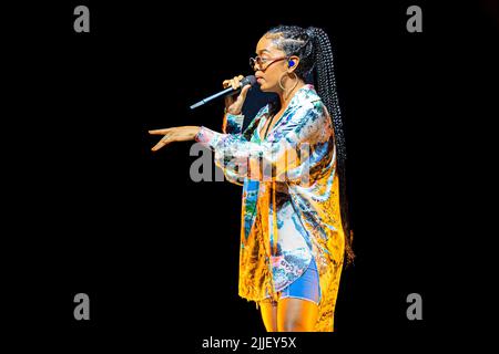 Anfiteatro del Vittoriale Italy 25 July 2022 H.E.R. live at Gardone Riviera Brescia © Andrea Ripamonti / Alamy Stock Photo