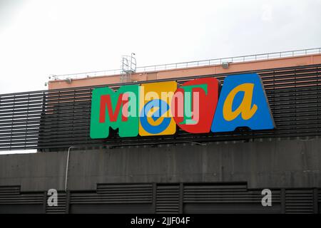 Saint Petersburg, Russia. 25th July, 2022. The logo of the Mega shopping center, in St. Petersburg, Russia. The stores of the Swedish company Ikea in Russia are closing. Branded clothing stores of foreign companies are also closing. In shopping malls, attendance is falling. Credit: SOPA Images Limited/Alamy Live News Stock Photo