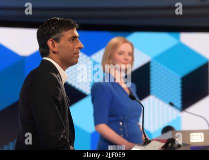 (220726) -- STOKE-ON-TRENT, July 26, 2022 (Xinhua) -- Former British Chancellor of the Exchequer Rishi Sunak (L) and Foreign Secretary Liz Truss take part in a debate organized by the BBC in Hanley, Stoke-on-Trent, Britain, July 25, 2022. Sunak and Truss have emerged as the final two candidates for the leadership race of the ruling Conservative party. (Jeff Overs/BBC/Handout via Xinhua) (For editorial use only)(NOTE TO EDITORS: Not for use more than 21 days after issue. You may use this picture without charge only for the purpose of publicising or reporting on current BBC programming, personne