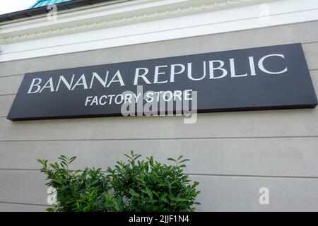 Banana Republic Factory Store in McArthur Glen Designer Outlet Stock Photo