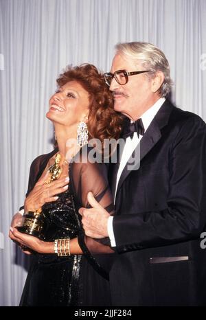 SOPHIA LOREN AND GREGORY PECK AT THE ACADEMY AWARDS Credit: Ralph ...