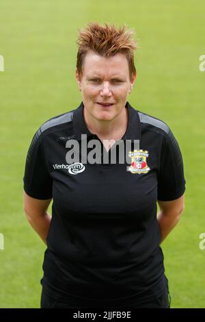 DEVENTER, NETHERLANDS - JULY 22: Carla Whittie during the photocall of Go Ahead Eagles at De Adelaarshorst on July 22, 2022 in Deventer, Netherlands (Photo by Henny MeyerinkOrange Pictures) Stock Photo