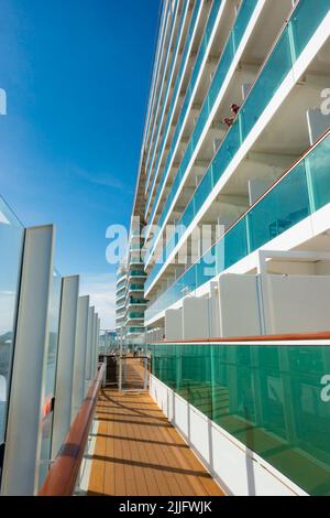 Iona Cruise Ship Norway Stock Photo - Alamy