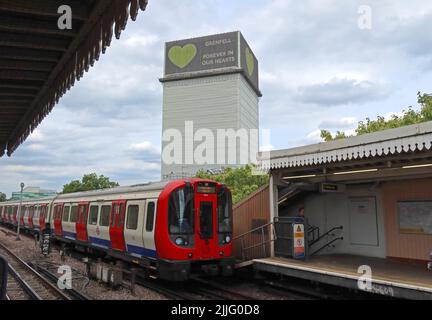 Grenfell Tower - Grenfell Forever In Our Hearts, viewed from Latimer Road Tube station, Notting Hill, North Kensington, LBKC, London, England, UK Stock Photo