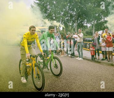 DEN BOSCH - The Dane Jonas Vingegaard and Belgian Wout van Aert (R) arrive for the ceremony at the headquarters of cycling team Jumbo-Visma. After Bjarne Riis, cyclist Vingegaard became the second Dane to finish the Tour de France as the winner. ANP SEM VAN DER WAL Stock Photo