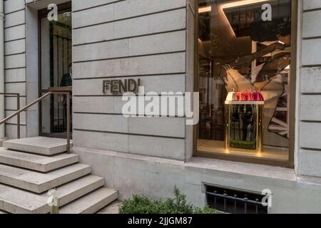 Fendi shop Stock Vector Images - Alamy