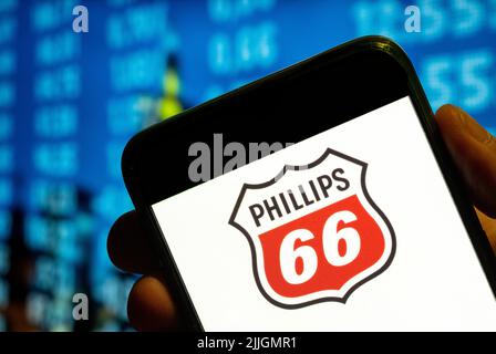 China. 25th July, 2022. In this photo illustration, the American multinational oil and gas company Phillips 66 logo is displayed on a smartphone screen. (Photo by Budrul Chukrut/SOPA Images/Sipa USA) Credit: Sipa USA/Alamy Live News Stock Photo