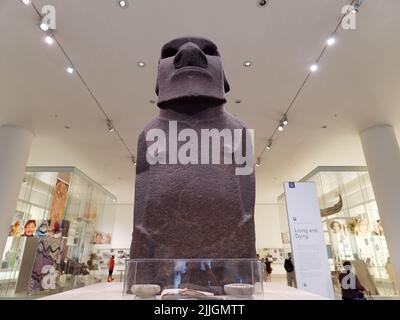 London, Greater London, England, June 22 2022: Moai figure from Easter Island at the British Museum. Stock Photo