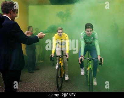 DEN BOSCH - The Dane Jonas Vingegaard and Belgian Wout van Aert (R) arrive for the ceremony at the headquarters of cycling team Jumbo-Visma. After Bjarne Riis, cyclist Vingegaard became the second Dane to finish the Tour de France as the winner. ANP SEM VAN DER WAL Stock Photo