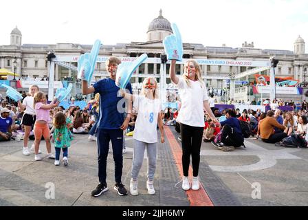 Fans in Trafalgar Square, London, before a screening of the UEFA Women's Euro 2022 semi-final match between England and Sweden held at Bramall Lane, Sheffield. Picture date: Tuesday July 26, 2022. Stock Photo