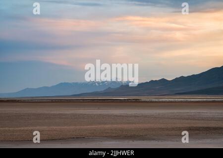 Sunrise over the Great Salt Lake in Utah. View from Antelope Island State Park.  Stock Photo
