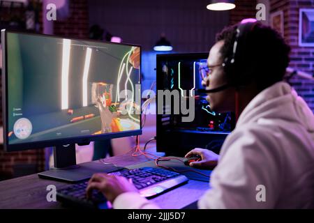 Modern player live streaming video games play on computer, having fun with  rpg tournament. Young adult playing online action shooting game with  multiple players on pc, shooter challenge Stock Photo - Alamy