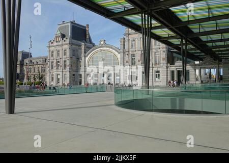 Belgien, Oostende, Bahnhof // Belgium, Oostende, Train Station Stock Photo