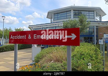 A&E, Accident and Emergency dept sign at NHS, at Warrington hospital, Lovely Lane, Warrington, Cheshire, England, UK, WA5 1QG Stock Photo