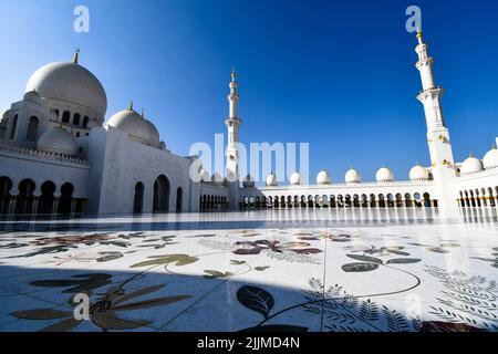 The side low angle shot of Sheikh Zayed Grand Mosque, Abu Dhabi, United Arab Emirates Stock Photo