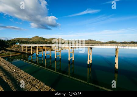 Bridge over Lake Eildon on sunny day at Bonnie Doon, Victoria Australia Stock Photo