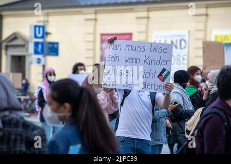 May 29, 2021, Munich, Bavaria, Germany: Around 200-300 people gathered on May 29, 2021 in Munich, Germany to show their support for the people in Gaza, East Jerusalem, the occupied territories and the Westbank. (Credit Image: © Alexander Pohl/Alto Press via ZUMA Press)