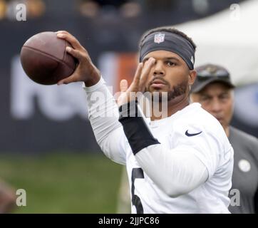 Latrobe, United States. 27th July, 2022. Pittsburgh Steelers quarterback Chris Oladokun (5) throws during the first day of practice at training camp at Saint Vincent College in Latrobe Pennsylvania on Wednesday, July 27, 2022 Photo by Archie Carpenter/UPI Credit: UPI/Alamy Live News Stock Photo