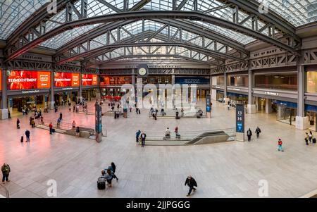 MOYNIHAN TRAIN HALL PENNSYLVANIA STATION NEW YORK CITY NEW YORK USA Stock Photo