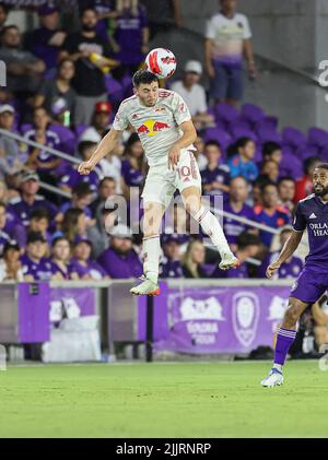 Wikelman Carmona (19) of Red Bulls controls ball during round of 32