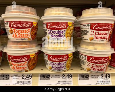 Grovetown, Ga USA - 03 20 22: Retail store Campbells soup bowl variety and price tag Stock Photo