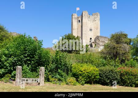 Conisbrough Castle ruins of Conisbrough castle above Coronation park with stocks in Conisbrough near Doncaster South Yorkshire England Uk GB Europe Stock Photo