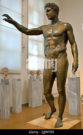Bronze statue of a youth probably, Paris, from the Antikythera shipwreck, Attributed, Sikyonian sculptor Euphranor 340 - 330 BC, National Archaeological Museum in Athens. Stock Photo