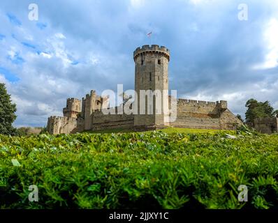 Warwick Castle s a medieval castle original built by William the Conqueror in 1068. View on the Medieval castle tower and gatehouse, Warwick, Warwicks Stock Photo