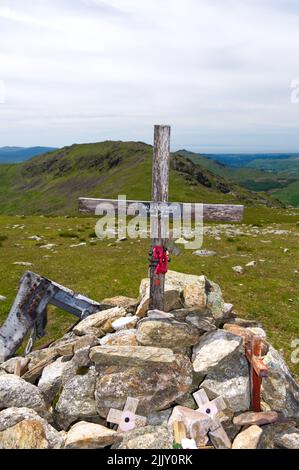 crash-site-of-a-halifax-bomber-ll505-in-the-lake-district-national-park