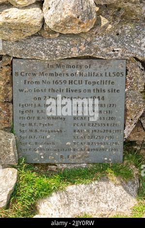 crash-site-of-a-halifax-bomber-ll505-in-the-lake-district-national-park
