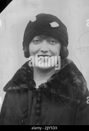 Mabel Normand Reported Dying -- A closeup of Mabel Normand, screen star of years ago, who is said to be dying in a Los Angeles sanitarium. Mabel is suffering from tuberculosis. March 10, 1929. (Photo by International Newsreel Photo). Stock Photo
