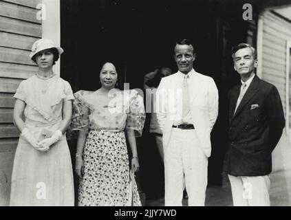 The Governor-General Calls On Filipino Leader. Theodore Roosevelt, the new Governor-General of the Philippines, photographed March in manila when he called on Manuel Quezon, leader of the senate. Left to right: Mrs. Roosevelt, Mrs. Quezon, the Governor-General Roosevelt, and Quezon. Roosevelt was inaugurated February 29. March 24, 1932. (Photo by Associated Press Photo). Stock Photo