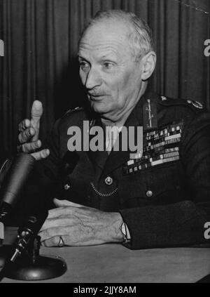 Viscount Montgomery In Washington. Field Marshal Viscount Montgomery, the Deputy Supreme Commander, Europe, photographed at a news conference at the Pentagon, Washington, during his recent visit to the United States. November 30, 1955. (Photo by Camera Press). Stock Photo