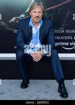 Westwood, United States. 28th July, 2022. WESTWOOD, LOS ANGELES, CALIFORNIA, USA - JULY 28: American actor Viggo Mortensen arrives at the Premiere Of Amazon Prime Video's 'Thirteen Lives' held at the Regency Village Theatre on July 28, 2022 in Westwood, Los Angeles, California, United States. ( Credit: Image Press Agency/Alamy Live News Stock Photo